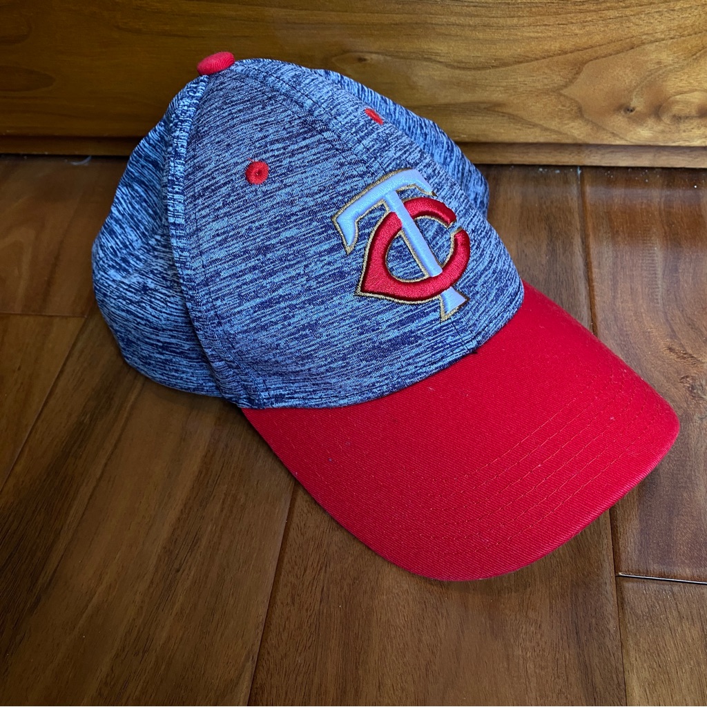 Nwot Twins Baseball Cap
